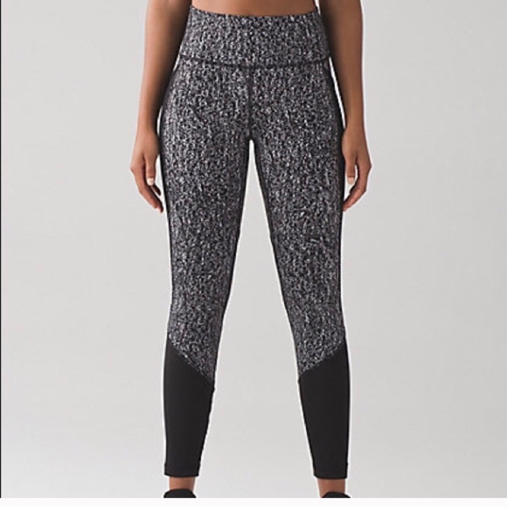 Lululemon fit physique tight